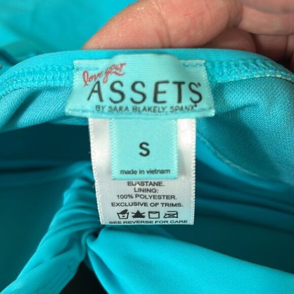 Spanx Love your Assets Swim Top Small Adjustable Straps shirring on sides - Picture 5 of 6